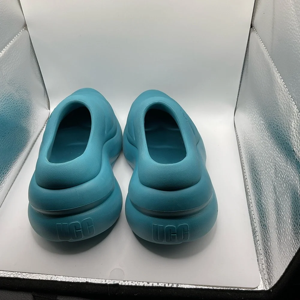 UGG Blue Quilted Slippers‎ Slip-On Comfort Size 5.